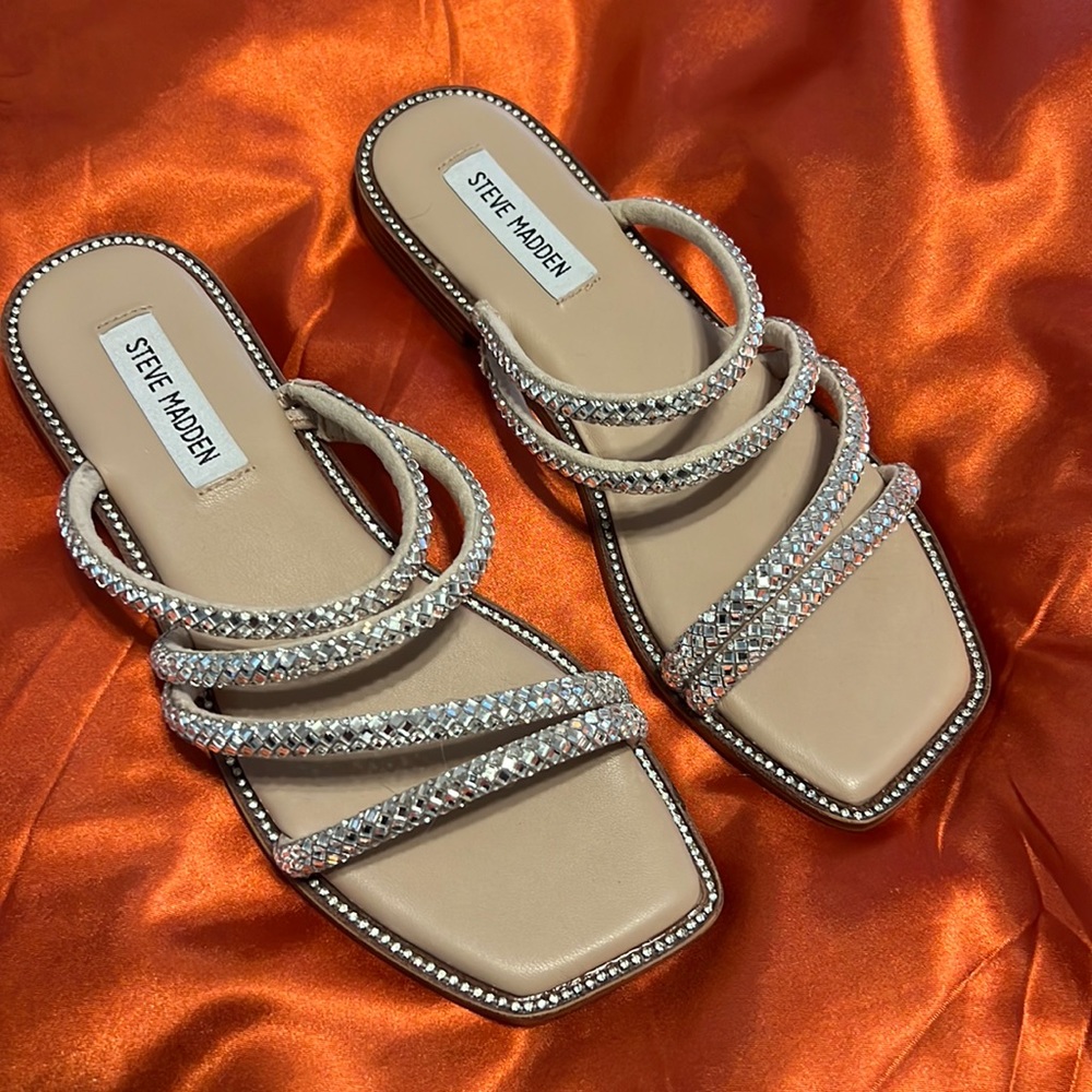 Steve Madden STARIE Rhinestones silver sandals 7 New in box